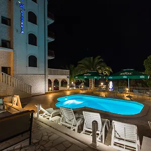 *** Aparthotel Katarina Croazia