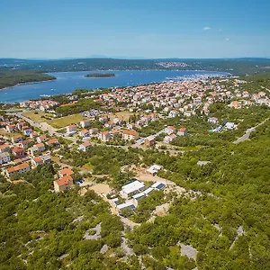 *** Parco vacanze Mobile Homes And St,denis Croazia